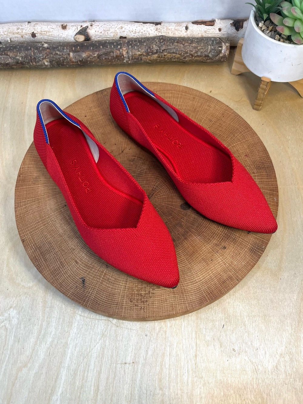 Women’s Pointed Red Flats - Comfort Knit Slip-On Rothy's Size 7